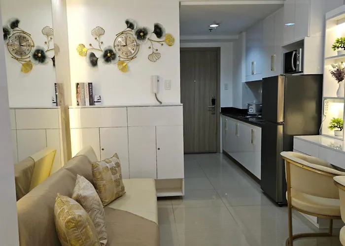 Luxury Condotel Near Moa, Naia Apartment